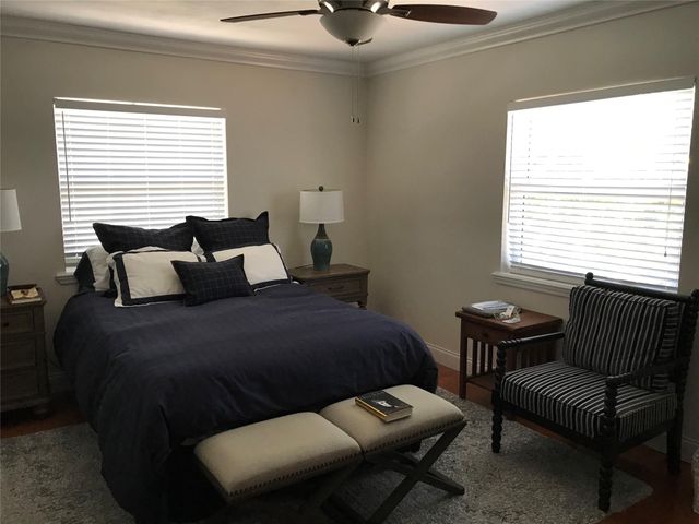 1813 Middle River Dr, Fort Lauderdale, FL 33305