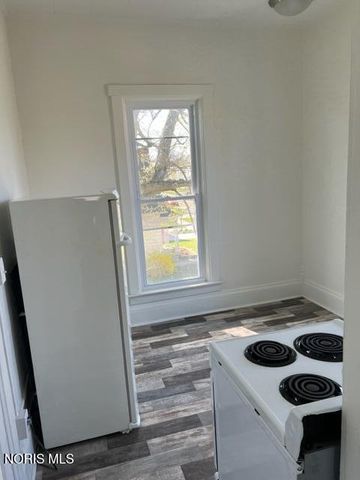 527 W Sandusky Street, Findlay, OH 45840