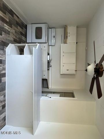 527 W Sandusky Street, Findlay, OH 45840