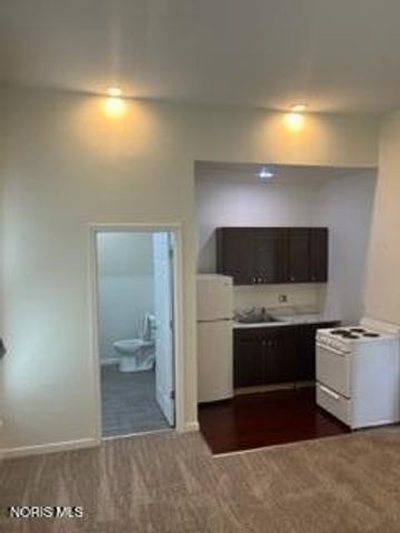 527 W Sandusky Street, Findlay, OH 45840