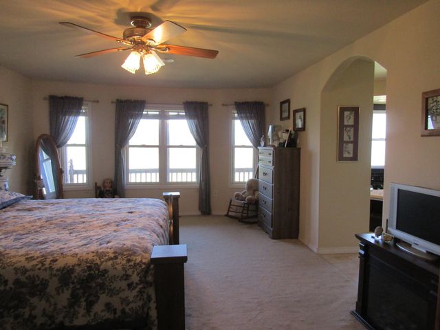 988 County Road 6160, Dora, MO 65637