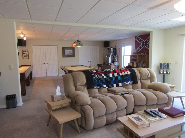 988 County Road 6160, Dora, MO 65637