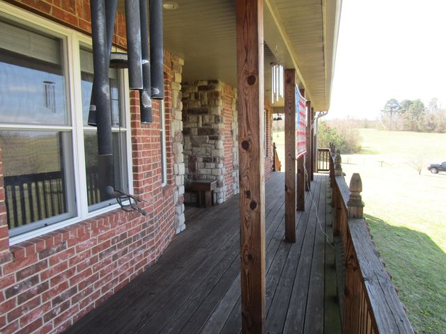 988 County Road 6160, Dora, MO 65637