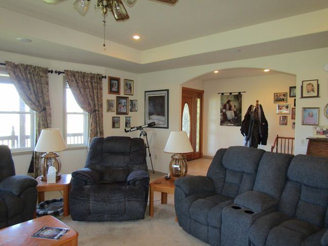 988 County Road 6160, Dora, MO 65637