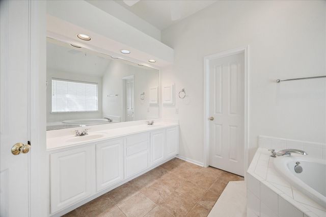 15 Redland Place, Spring, TX 77382