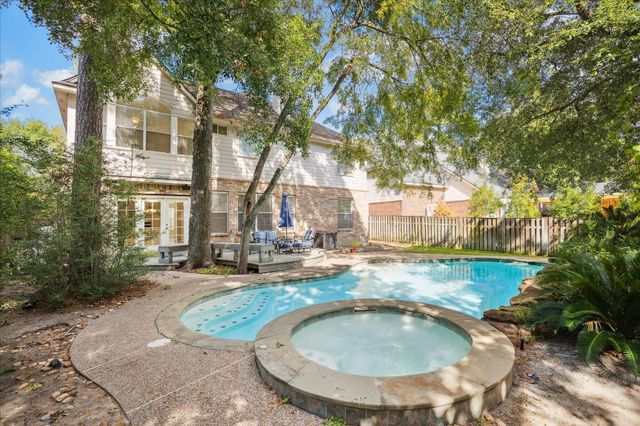 15 Redland Place, Spring, TX 77382