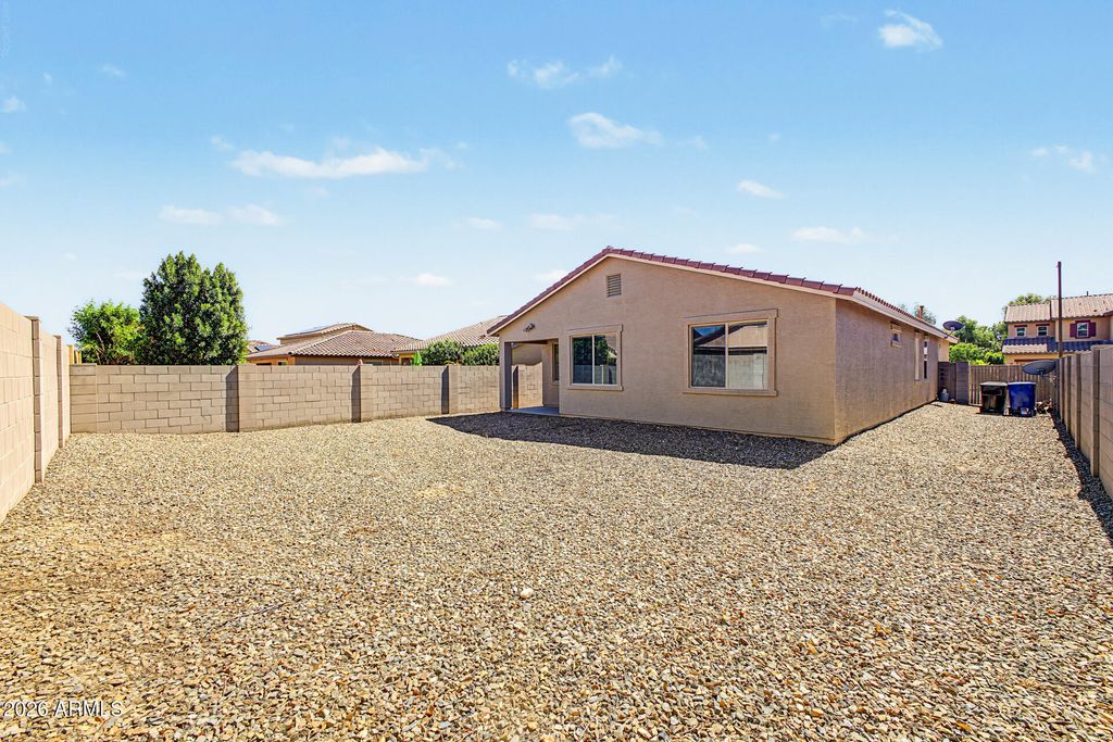 18190 W IVY Lane, Surprise, AZ 85388 — photo 5