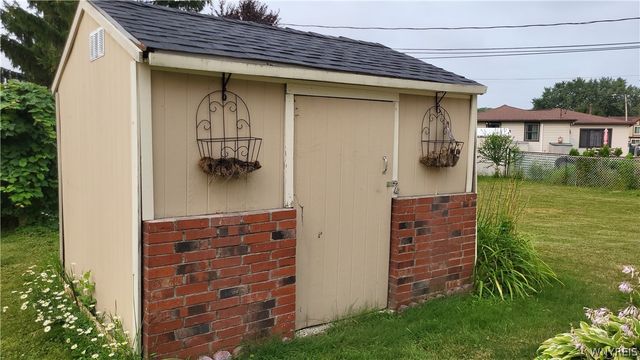 1057 Mineral Springs Road, West Seneca, NY 14224