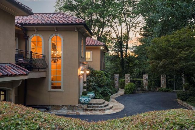 4338 Harris NW Trail, Atlanta, GA 30327