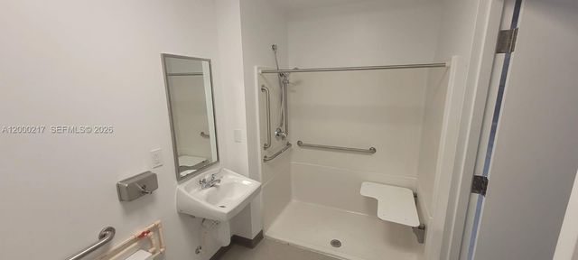 1750 SE 38 AVE Bay 12, Homestead, FL 33033