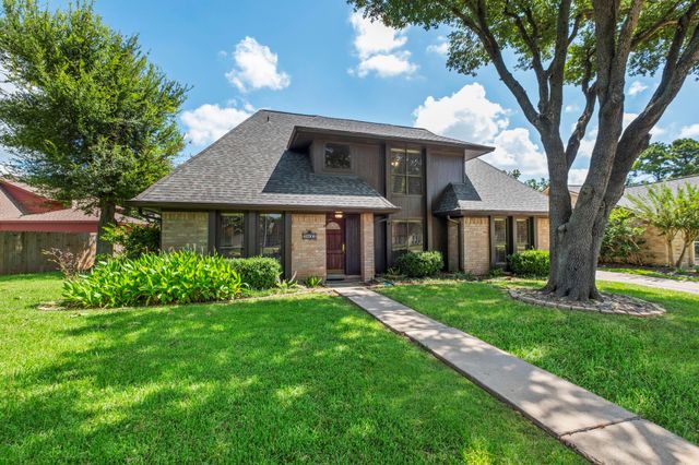 2803 Edgewood Drive, Sugar Land, TX 77479