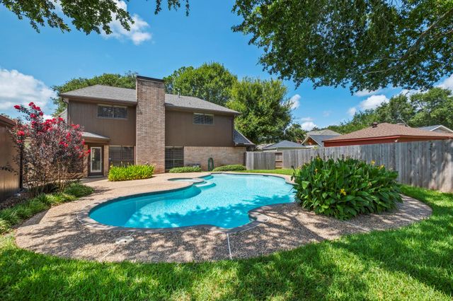2803 Edgewood Drive, Sugar Land, TX 77479