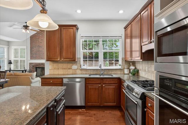 482 Pine Hollow Court, Ballwin, MO 63021
