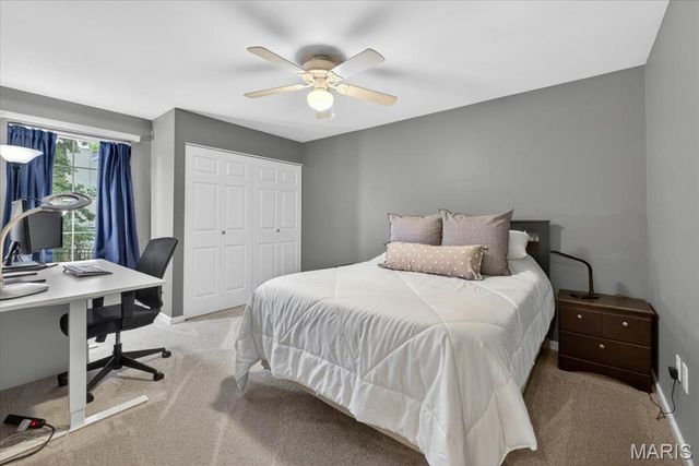 482 Pine Hollow Court, Ballwin, MO 63021