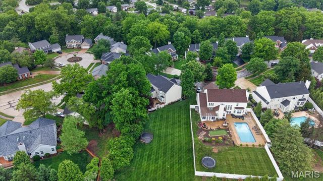 482 Pine Hollow Court, Ballwin, MO 63021
