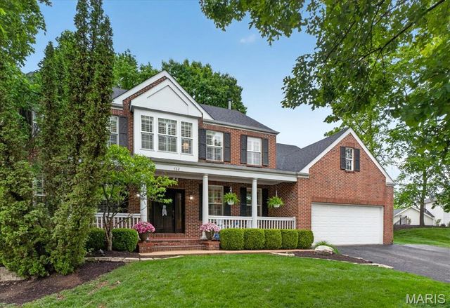 482 Pine Hollow Court, Ballwin, MO 63021