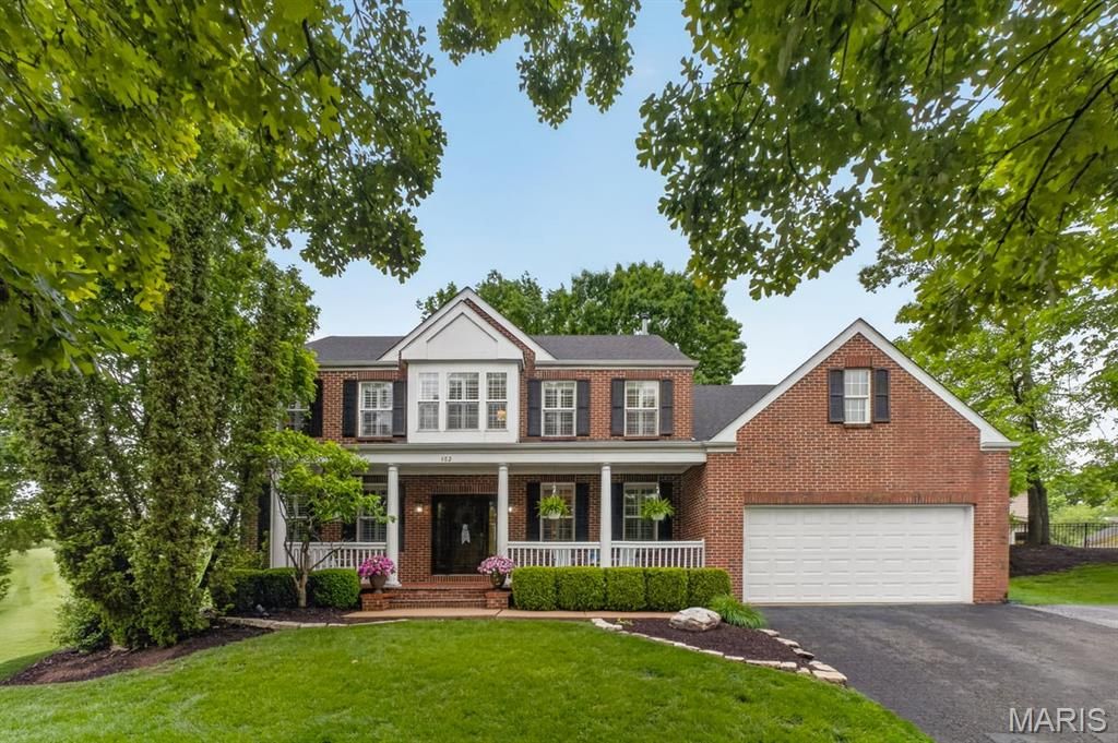 482 Pine Hollow Court, Ballwin, MO 63021