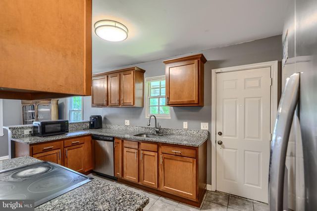 3 N MARLYN AVE, Essex, MD 21221