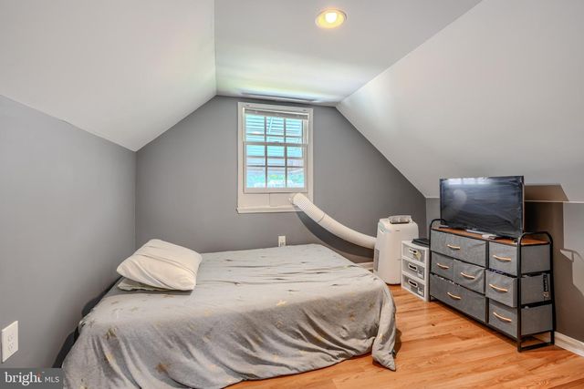 3 N MARLYN AVE, Essex, MD 21221