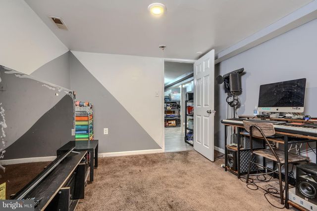 3 N MARLYN AVE, Essex, MD 21221