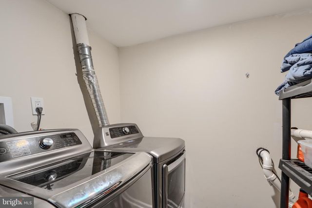 3 N MARLYN AVE, Essex, MD 21221