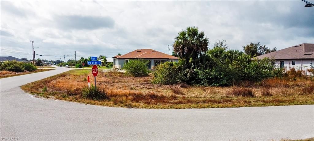 364 Poplar ST, LEHIGH ACRES, FL 33974 — exterior