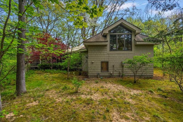 8635 Poplar Lane, Lake Charter Twp, MI 49106