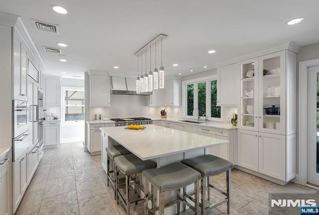 402 Highland Avenue, Ridgewood, NJ 07450