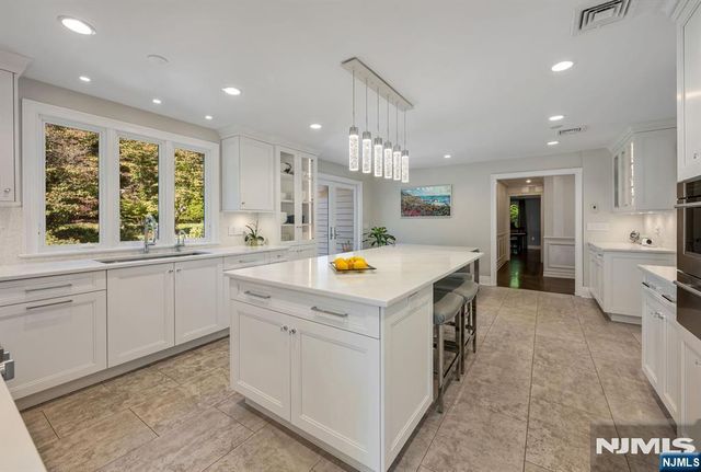 402 Highland Avenue, Ridgewood, NJ 07450
