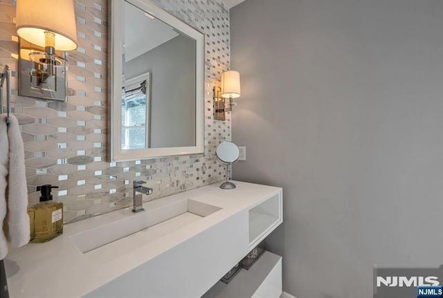 402 Highland Avenue, Ridgewood, NJ 07450