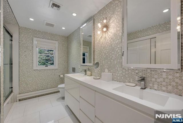 402 Highland Avenue, Ridgewood, NJ 07450