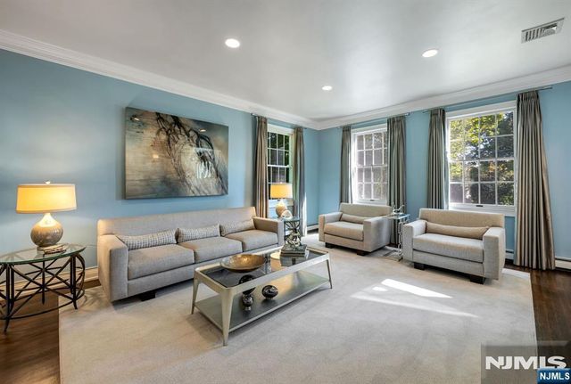402 Highland Avenue, Ridgewood, NJ 07450