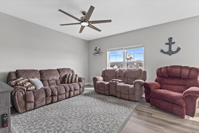 203 Linden LANE, Delavan, WI 53115