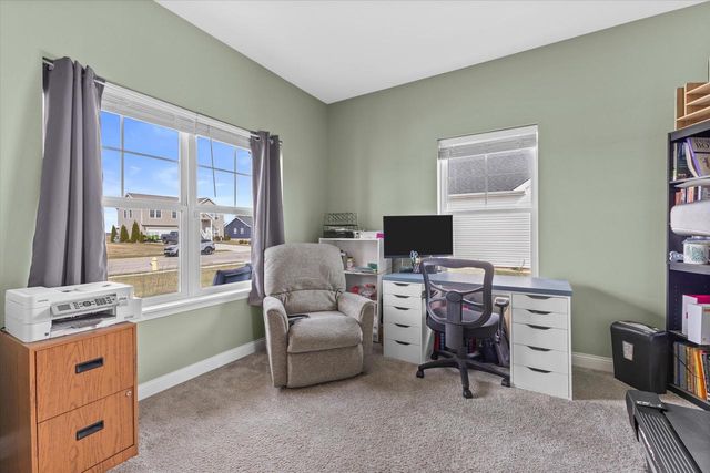 203 Linden LANE, Delavan, WI 53115