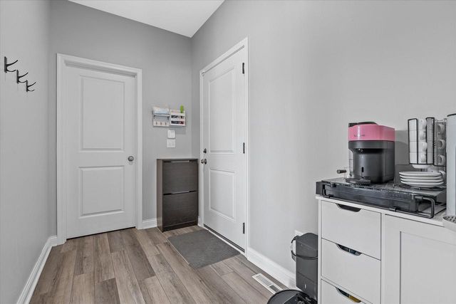 203 Linden LANE, Delavan, WI 53115