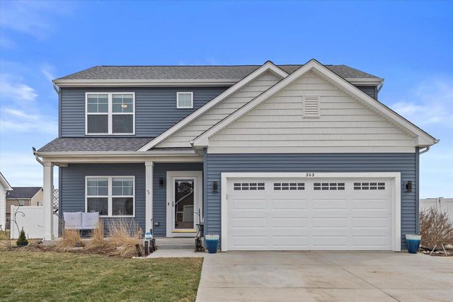 203 Linden LANE, Delavan, WI 53115