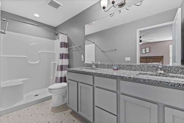 203 Linden LANE, Delavan, WI 53115