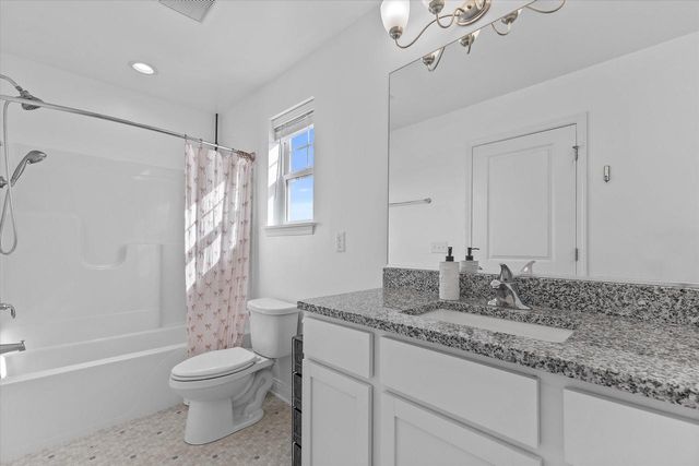 203 Linden LANE, Delavan, WI 53115