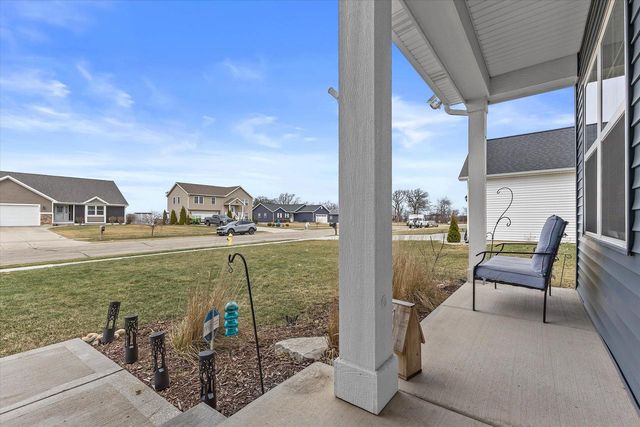 203 Linden LANE, Delavan, WI 53115