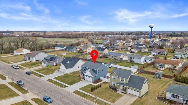 203 Linden LANE, Delavan, WI 53115