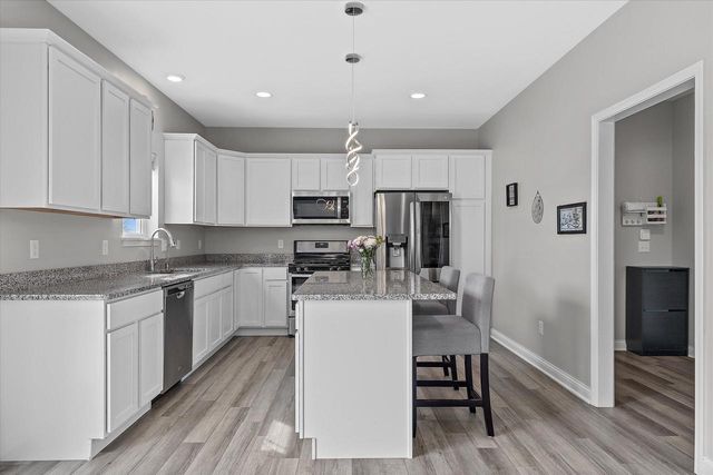 203 Linden LANE, Delavan, WI 53115