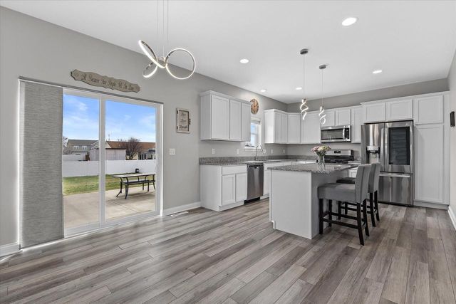 203 Linden LANE, Delavan, WI 53115