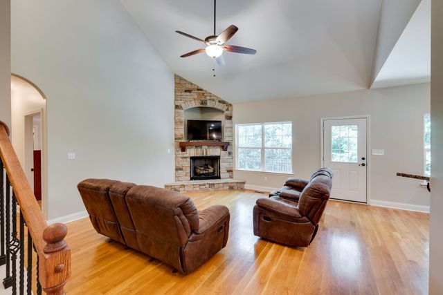 1000 Glessner Dr, Spring Hill, TN 37174