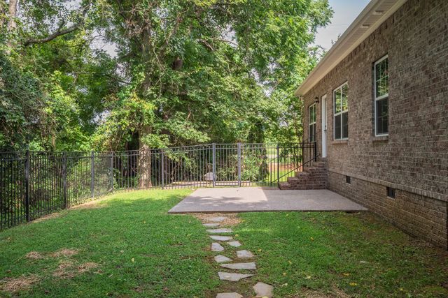 1000 Glessner Dr, Spring Hill, TN 37174
