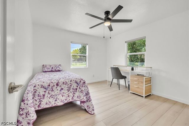 537 Capitol ST, North Fort Myers, FL 33903