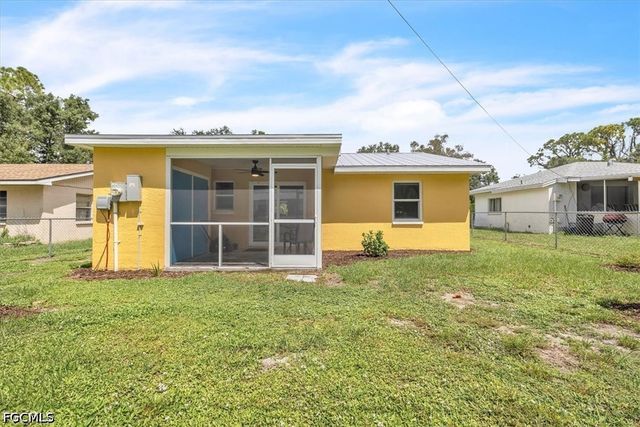 537 Capitol ST, North Fort Myers, FL 33903