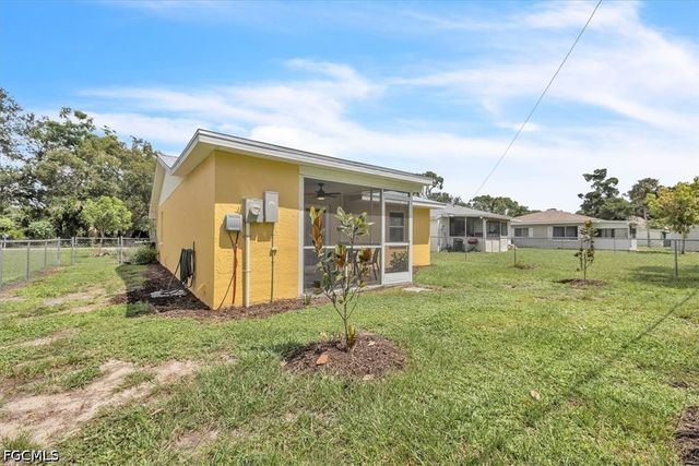 537 Capitol ST, North Fort Myers, FL 33903