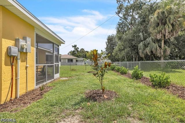 537 Capitol ST, North Fort Myers, FL 33903