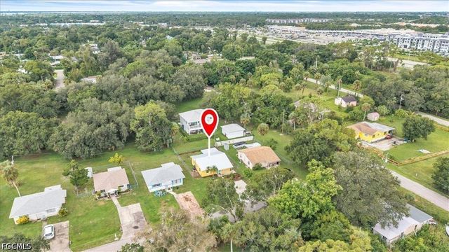 537 Capitol ST, North Fort Myers, FL 33903