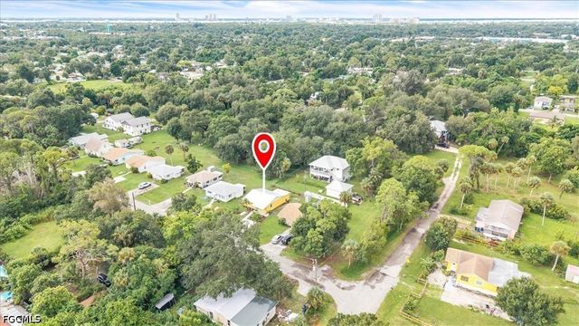 537 Capitol ST, North Fort Myers, FL 33903